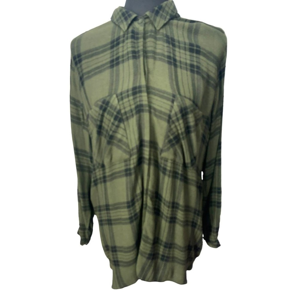 Side Stitch Green Plaid Size Medium Button Up Hi‎ Low Blouse